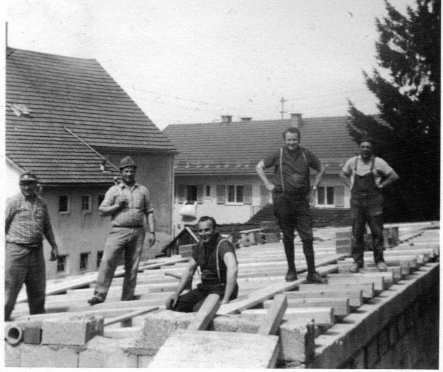 Schützenheimbau 1971: vl. Ruppert Stromer, Anton Baier, Josef Weiser, Willibald Amann, Erich Pohl